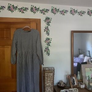 Womens maxi dress size 8.  Black & white checked